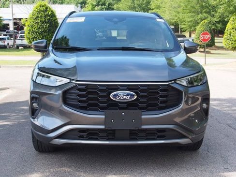 Certified 2023 Ford Escape ST-Line Select w/ Tech Pack #1 AWD/4WD image 2