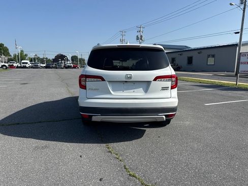 Used 2020 Honda Pilot Touring image 3