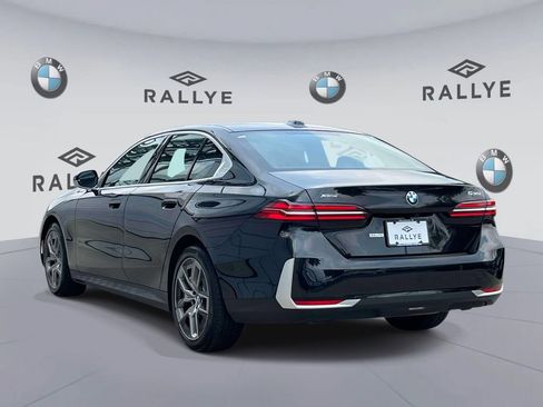 Used 2026 BMW 530i xDrive w/ Premium Package AWD/4WD image 7