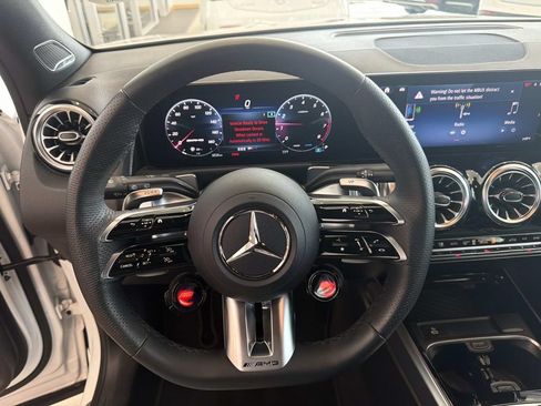 Used 2026 Mercedes-Benz GLB 35 AMG 4MATIC image 22