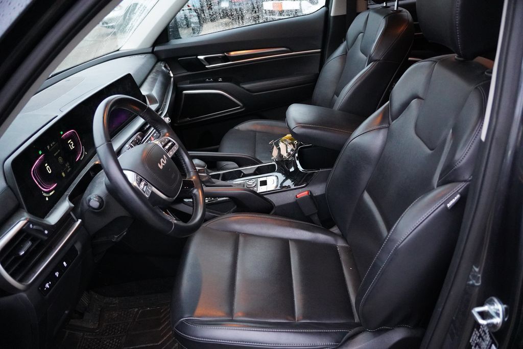 Certified 2024 Kia Telluride S AWD/4WD image 4
