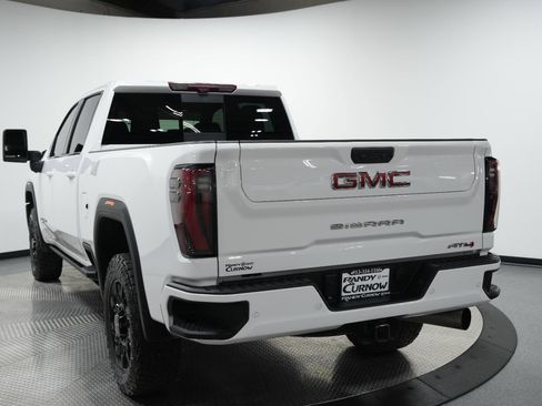Used 2024 GMC Sierra 2500 AT4 w/ AT4 Premium Plus Package image 9