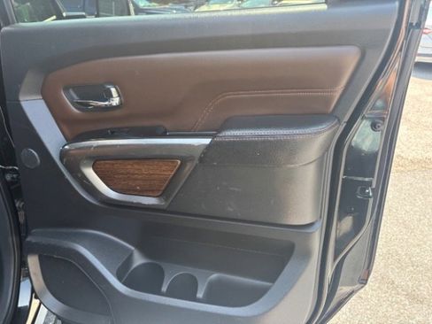 Used 2017 Nissan Titan Platinum Reserve image 46