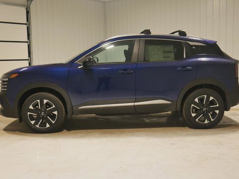 New 2026 Nissan Kicks SV image 8