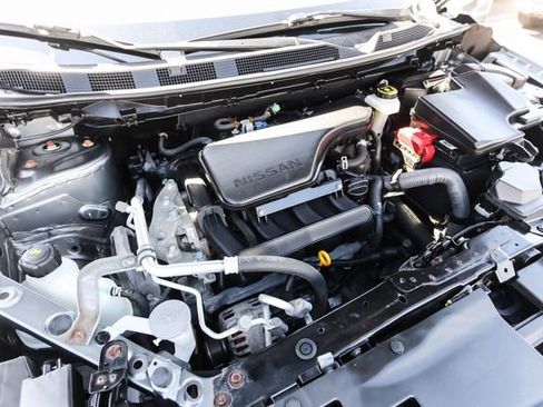 Used 2017 Nissan Rogue Sport SV w/ SV All-Weather Package AWD/4WD image 48