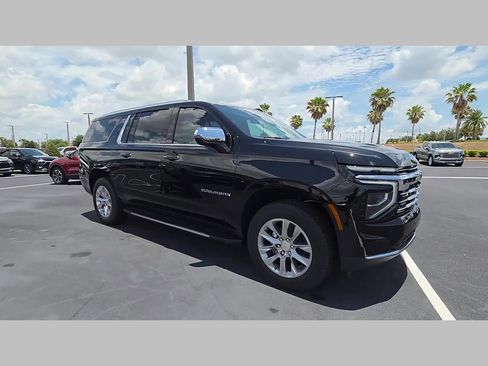 New 2026 Chevrolet Suburban Premier RWD image 18