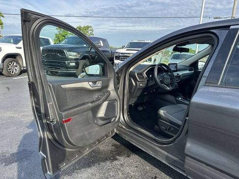 Used 2020 Ford Escape SE AWD/4WD image 18