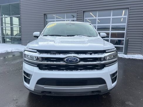 Used 2023 Ford Expedition Limited image 2