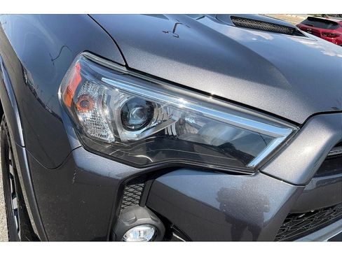 Used 2022 Toyota 4Runner TRD Off-Road image 28