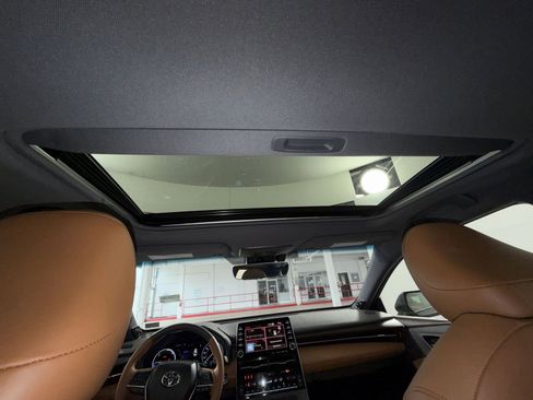 Used 2019 Toyota Avalon Limited w/ Advanced Safety Package image 24