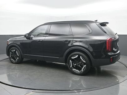 Used 2023 Kia Telluride S w/ S Sunroof Package