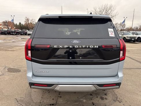 Used 2025 Ford Expedition Platinum image 7