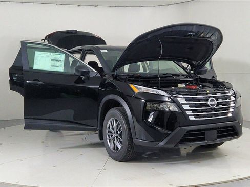 Used 2026 Nissan Rogue S image 9