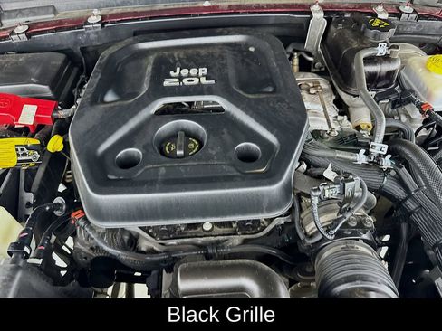 Used 2021 Jeep Wrangler Unlimited Sport AWD/4WD image 38