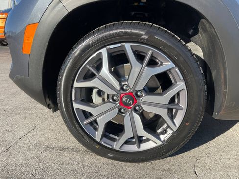 Used 2021 Kia Seltos SX image 32