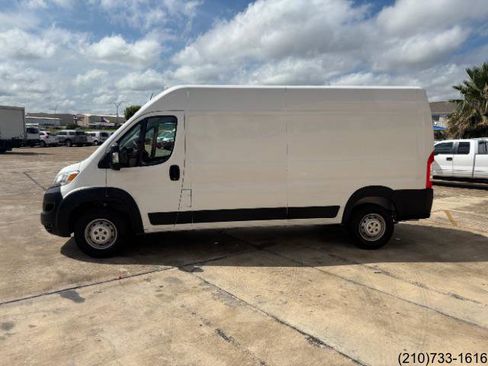 Used 2023 RAM ProMaster 2500 FWD image 4
