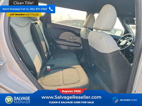 Used 2014 Kia Soul + FWD image 13