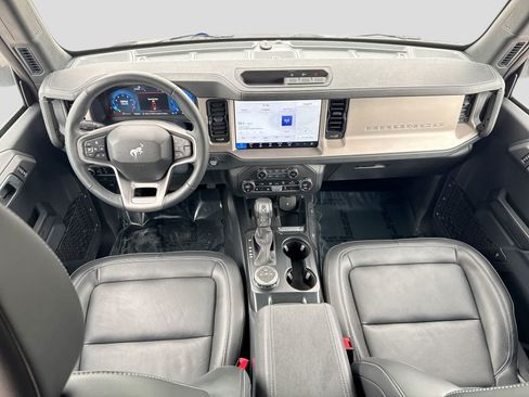 Used 2025 Ford Bronco Outer Banks AWD/4WD image 22