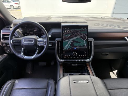 Used 2025 GMC Yukon XL Denali AWD/4WD image 20