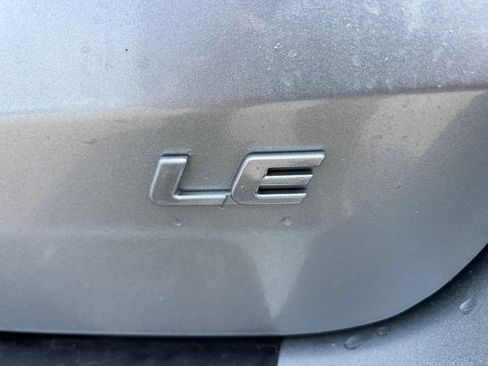 Used 2019 Toyota Sienna LE w/ LE Preferred Package FWD image 28