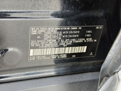 Used 2020 Toyota RAV4 XLE Premium FWD image 20