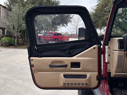 Used 2000 Jeep Wrangler Sport image 22