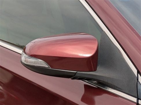 Used 2016 Toyota Avalon XLE image 12