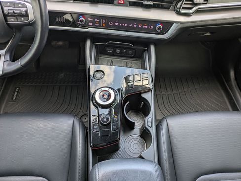 Used 2023 Kia Sportage SX Prestige image 22