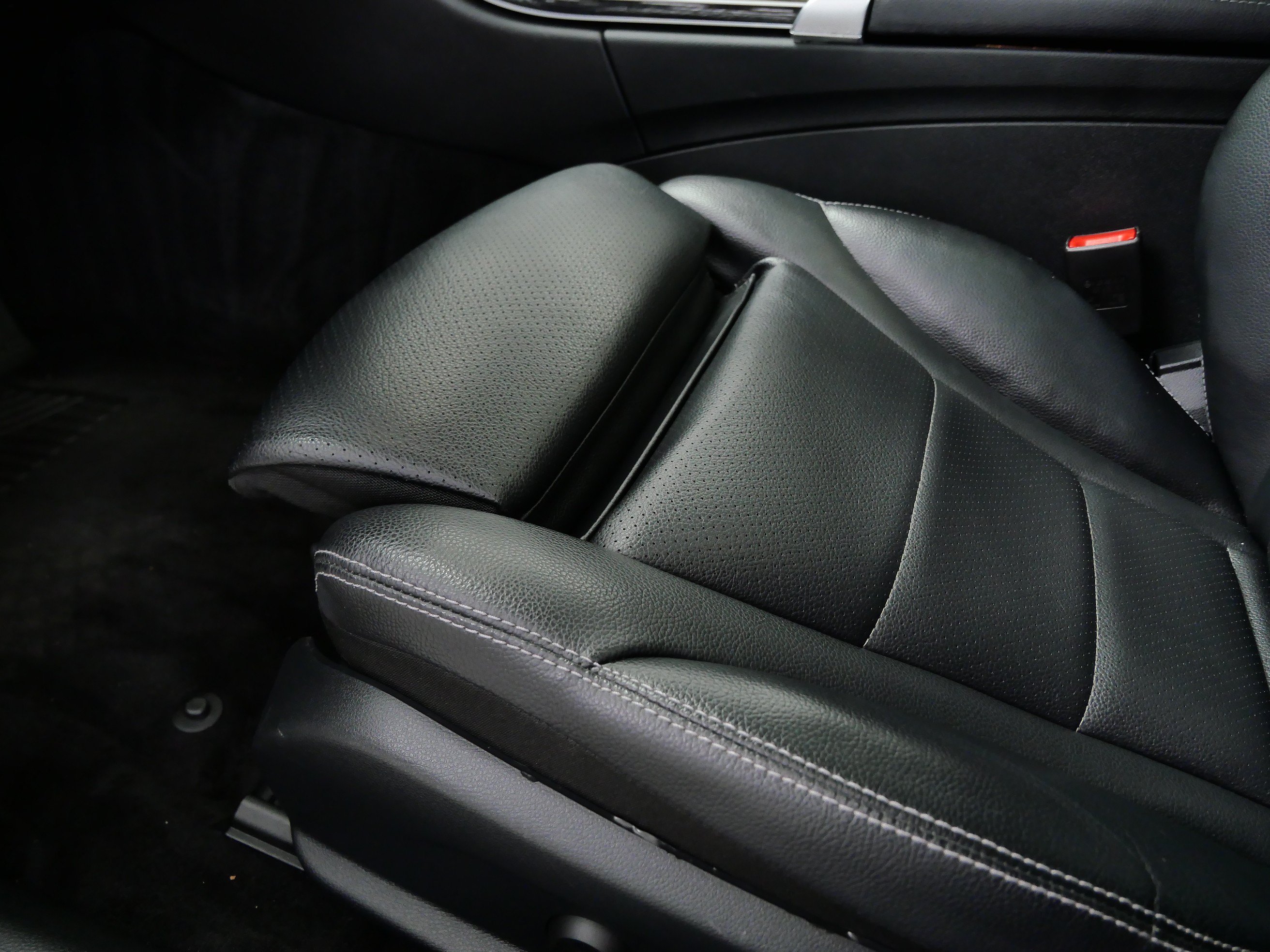 Used 2016 Mercedes-Benz C 300 4MATIC Sedan image 17