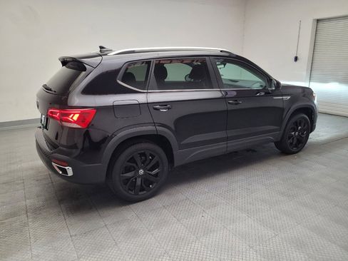 Used 2023 Volkswagen Taos SE w/ Black Wheel Package FWD image 10