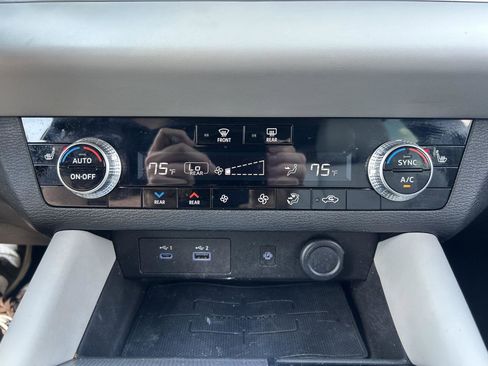 Used 2022 Mitsubishi Outlander SEL image 22