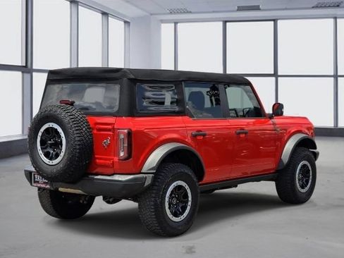 Used 2023 Ford Bronco Badlands w/ Sasquatch Package AWD/4WD image 7