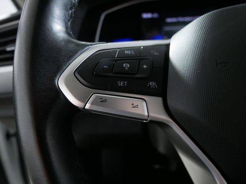 Certified 2022 Volkswagen Jetta SE w/ Panoramic Sunroof Package image 27