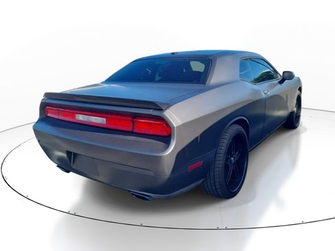 Used 2011 Dodge Challenger R/T w/ Sound Group II RWD image 9