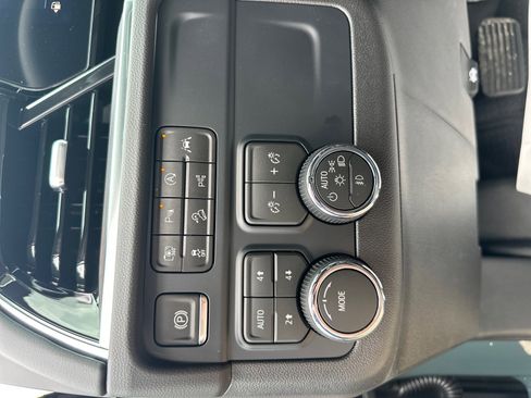 New 2026 Chevrolet Suburban Z71 w/ Comfort Package image 24