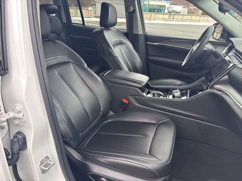 Used 2023 Jeep Grand Cherokee Limited image 12