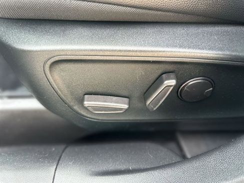 Used 2022 Ford Escape SEL image 38