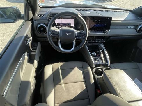 Used 2026 Chevrolet Colorado ZR2 w/ Technology Package image 13