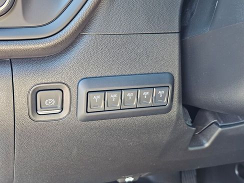 Used 2024 Chevrolet Silverado 3500 W/T AWD/4WD image 31