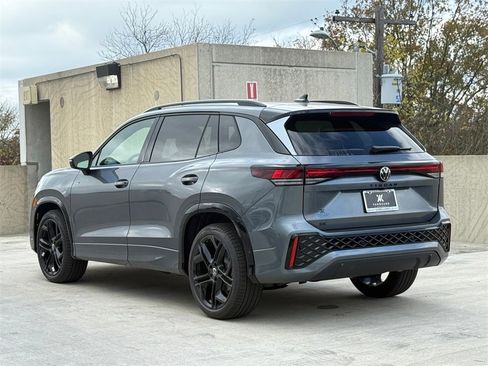 New 2026 Volkswagen Tiguan SE R-Line image 7