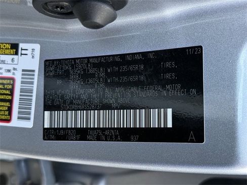 Used 2024 Toyota Highlander LE image 35