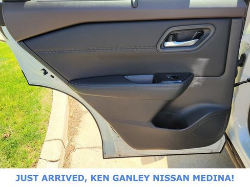 Certified 2023 Nissan Rogue SL w/ SL Premium Package AWD/4WD image 17