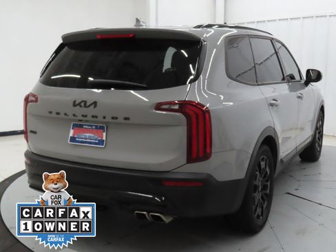 Used 2022 Kia Telluride SX w/ SX Prestige Package AWD/4WD image 3