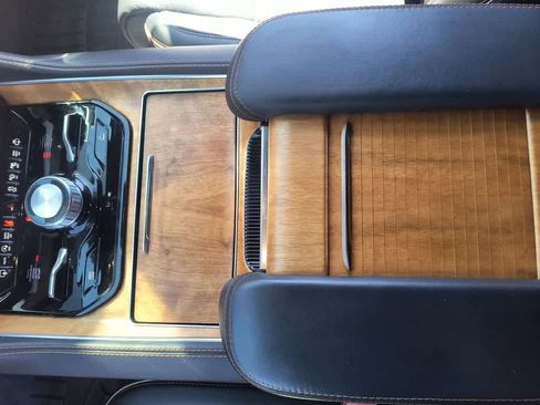 Used 2022 Jeep Grand Wagoneer Series III w/ Flexible Seating Group AWD/4WD image 21
