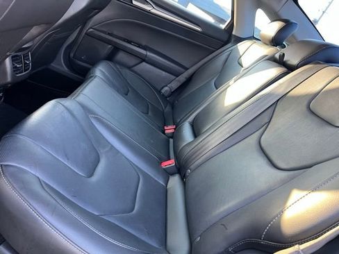 Used 2016 Ford Fusion Titanium image 37