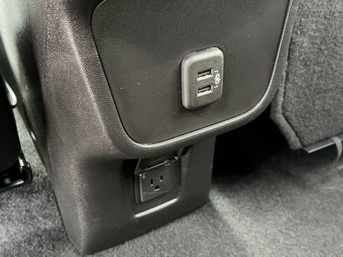 Certified 2024 Chevrolet Equinox RS w/ RS Leather Package image 12