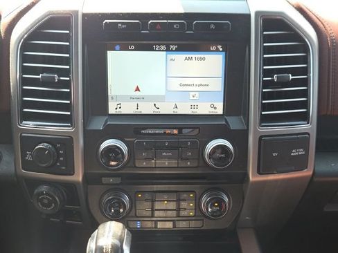 Used 2018 Ford F150 Platinum w/ Equipment Group 701A Luxury AWD/4WD image 28