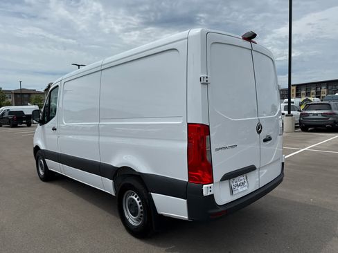 Used 2025 Mercedes-Benz Sprinter 2500 image 7