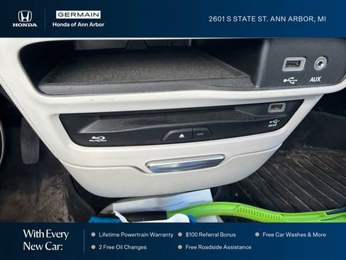 Used 2019 Chrysler Pacifica Limited FWD image 23
