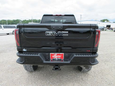 New 2026 GMC Sierra 2500 AT4 w/ AT4 Premium Plus Package AWD/4WD image 6